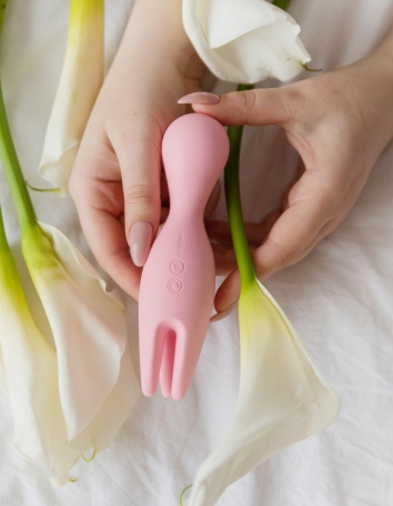 Клиторальный вибратор Svakom Nymph